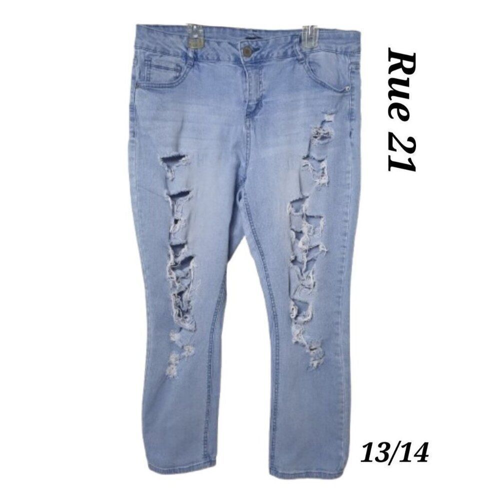 Rue21 Women's Jeans 13/14 High Rise Ripped Curvy Strech Jeans Size 13/14